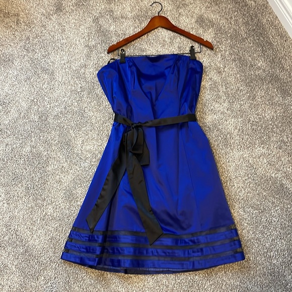 Navy Strapless Dress - Picture 3 of 5
